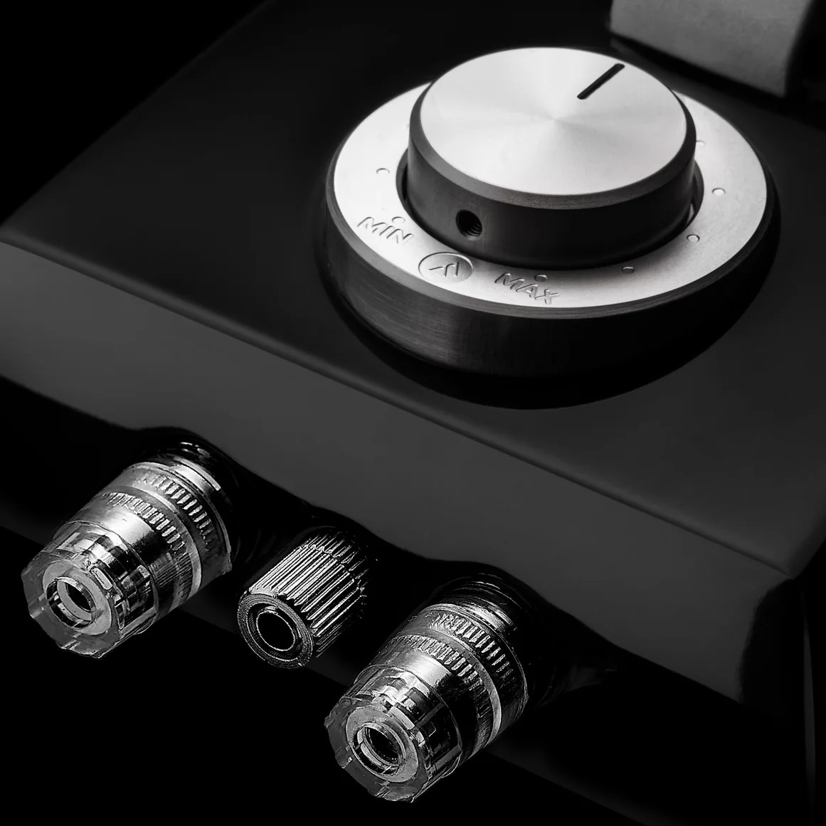 supertrax_black_detail4m.jpg.jpg